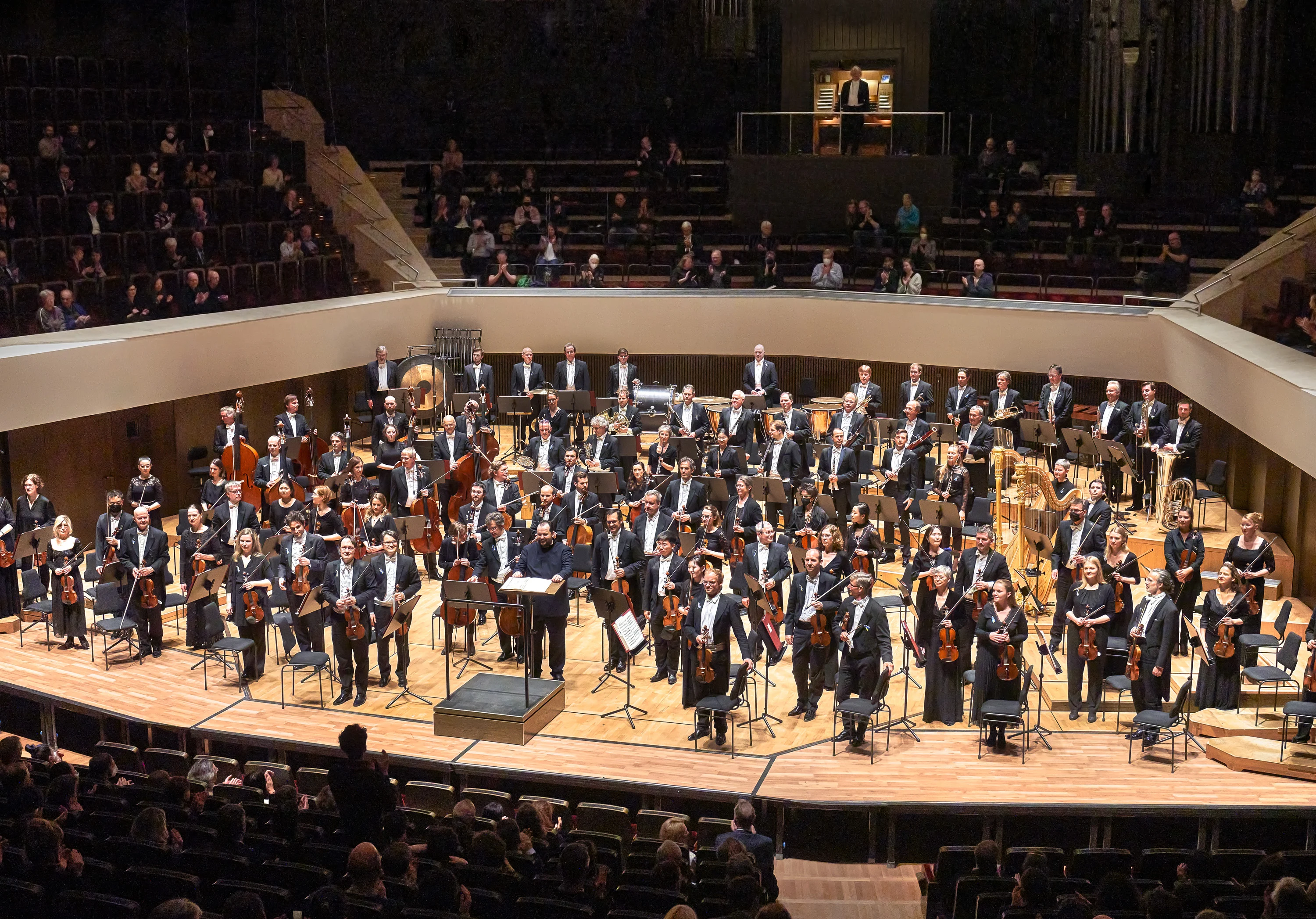 Gewandhausorchester: Beethoven's Symphony No 6; Concerto