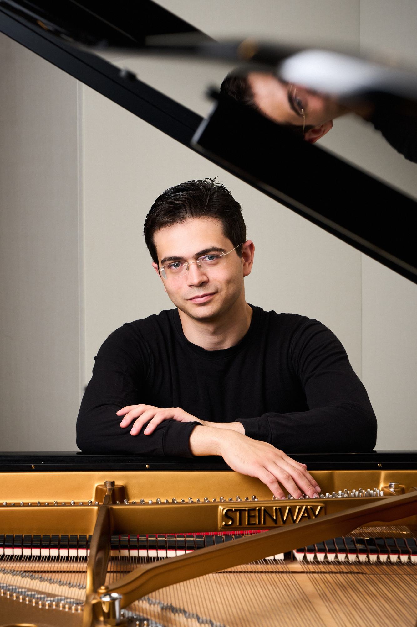 Ariel Lanyi piano