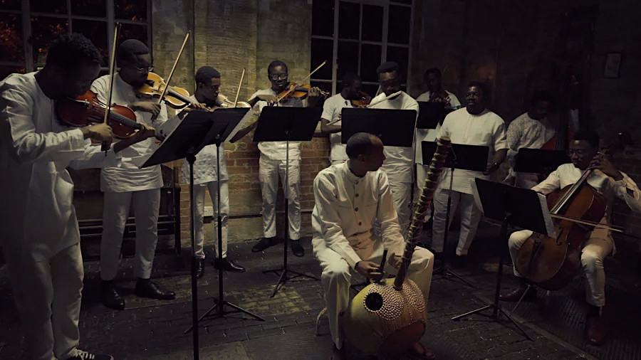 Titus Underwood oboe ; Lorraine Hart oboe ; Tunde Jegede cello ; NOK Orchestra