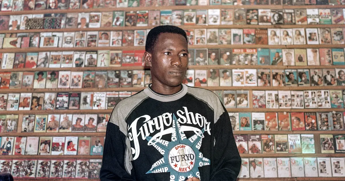 Exhibition Tour | Sanlé Sory: Colour Years