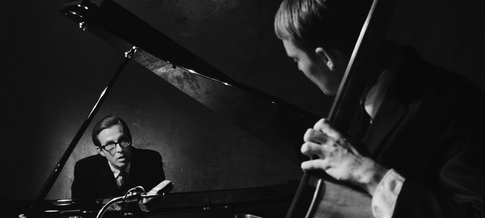 Everybody Digs Bill Evans