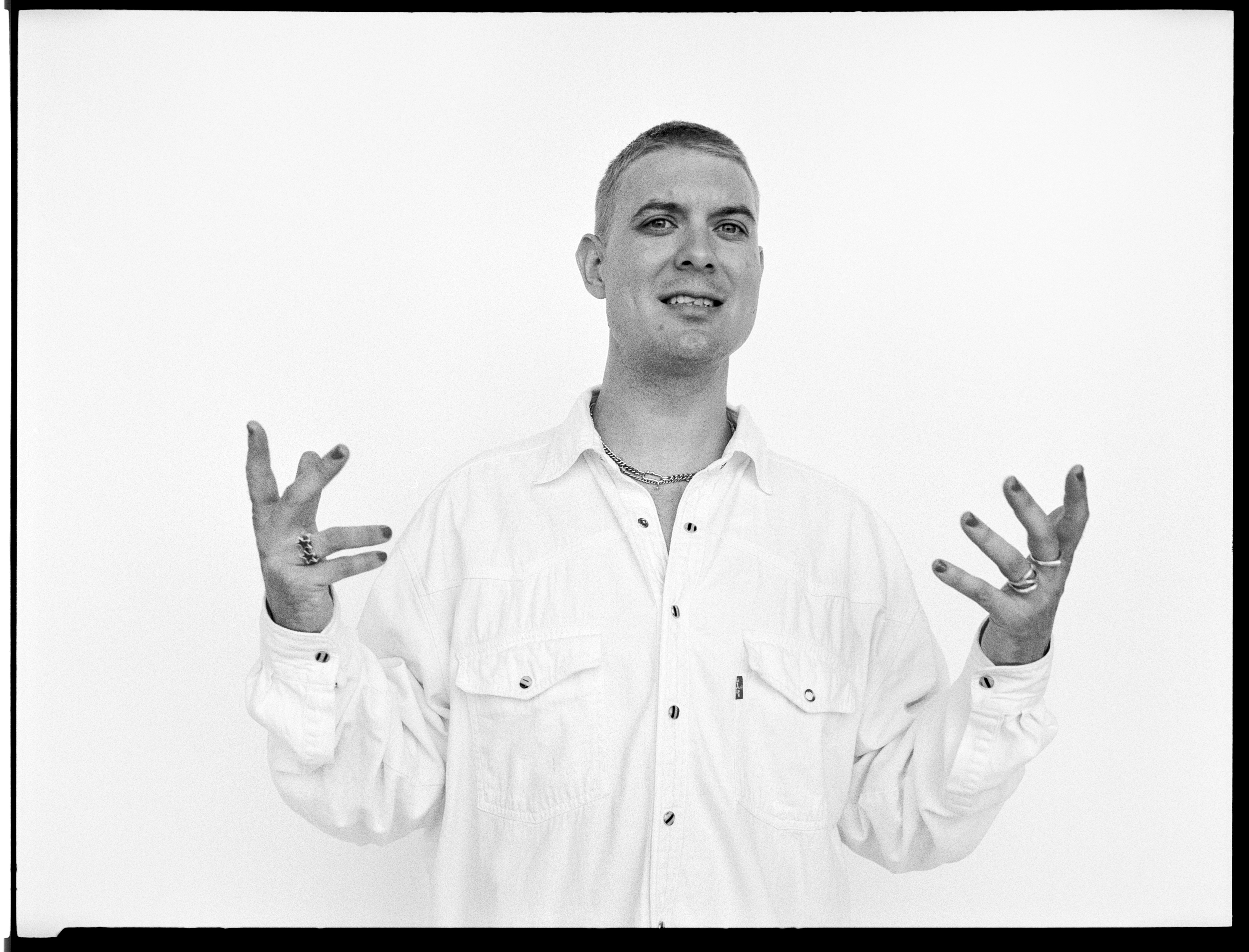 Conversation lounge and writer's evening with Caspar Eric