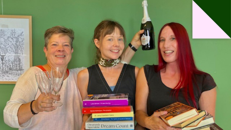Book cafe with Bubbles & snacks