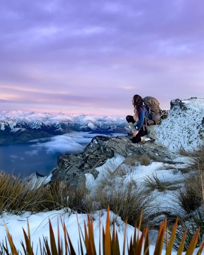 HORIZONISTS: New Zealand from the inside. In the world of Maori and Kiwi