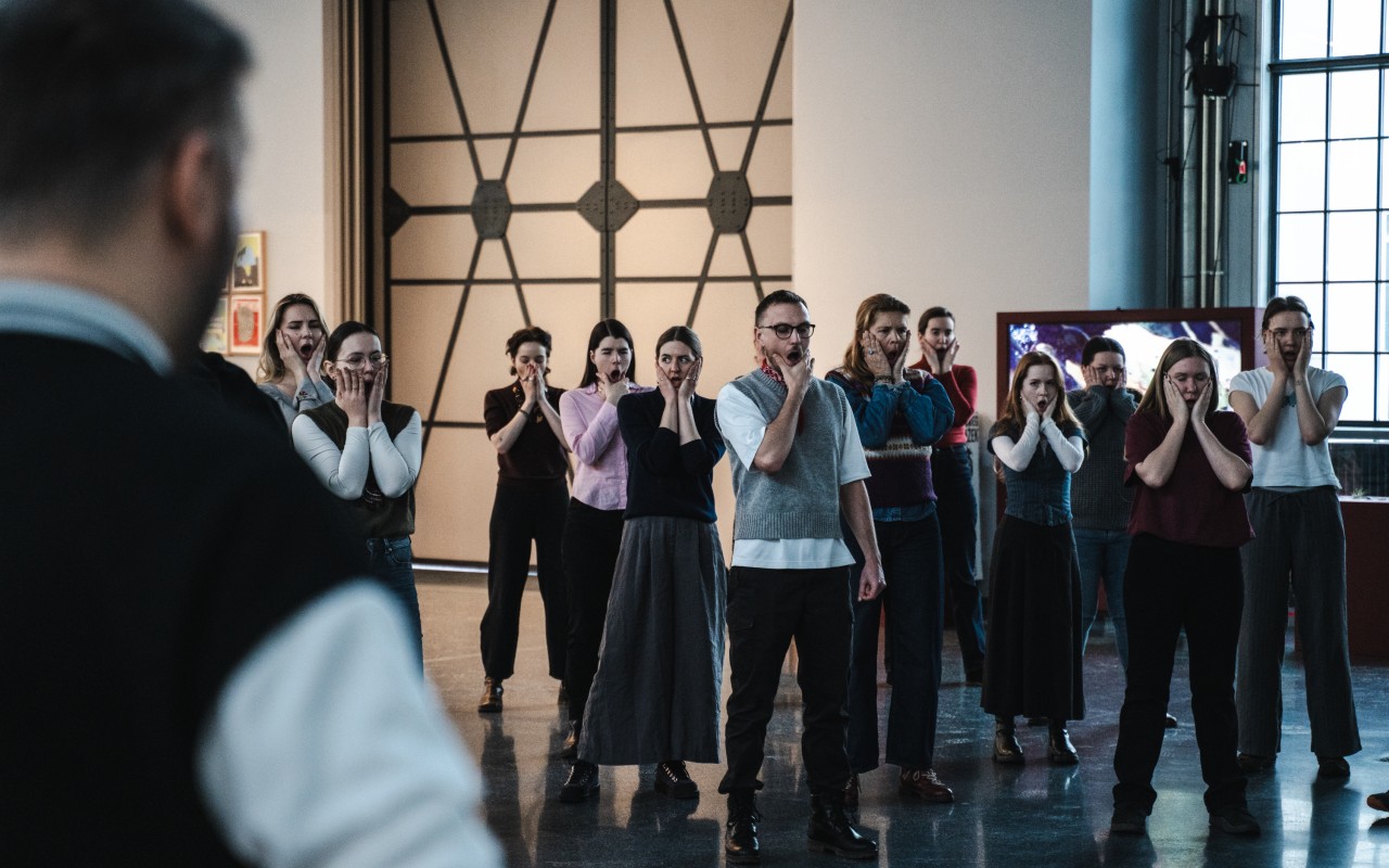 Open singing with the Nowy Teatr Choir