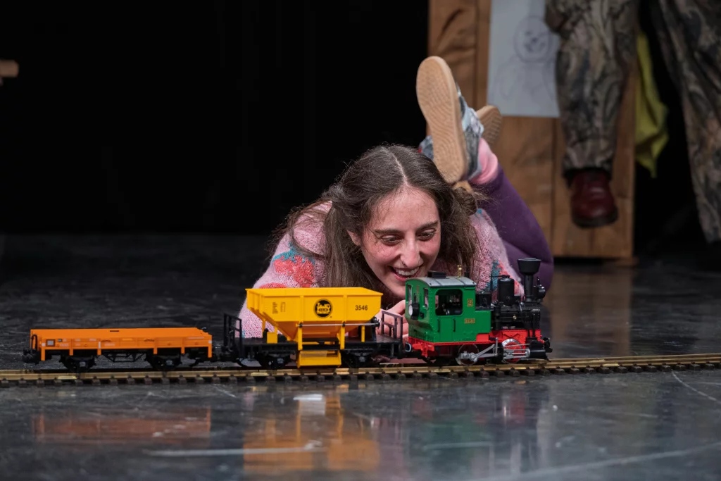 Lotta is moving