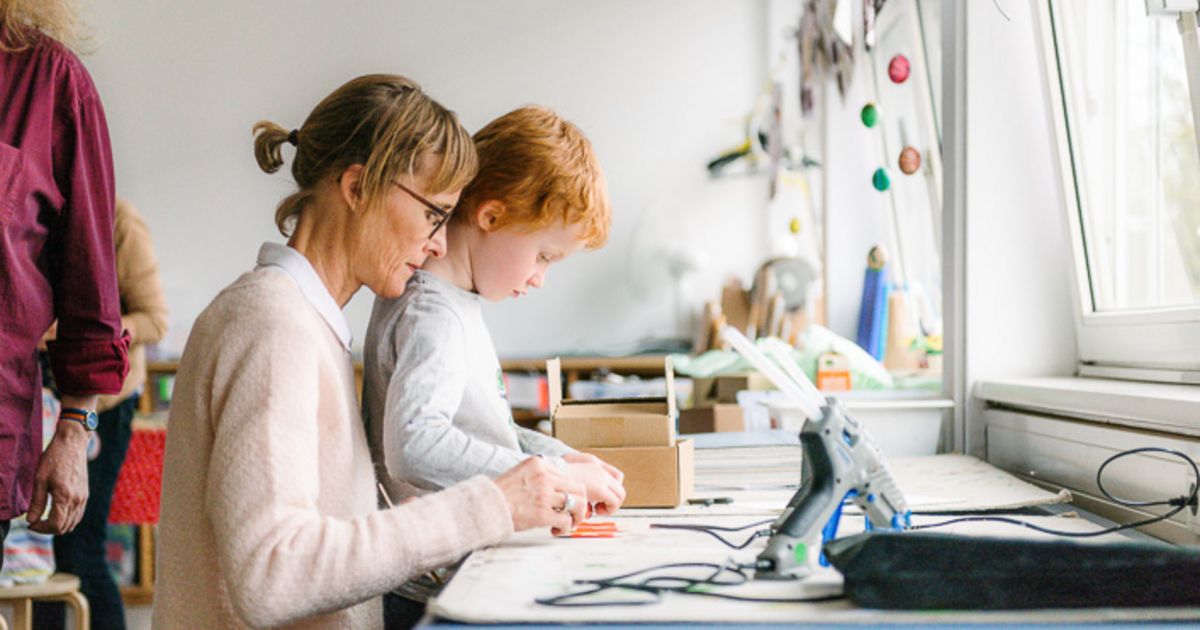 Kunstsonntag für Familien: Der ganz entspannte Weihnachtsdruck