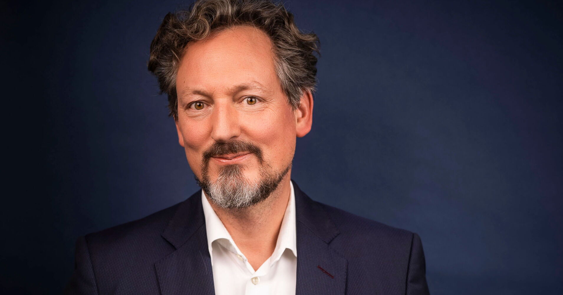 Eckart von Hirschhausen - Music makes you happy — and saves the world