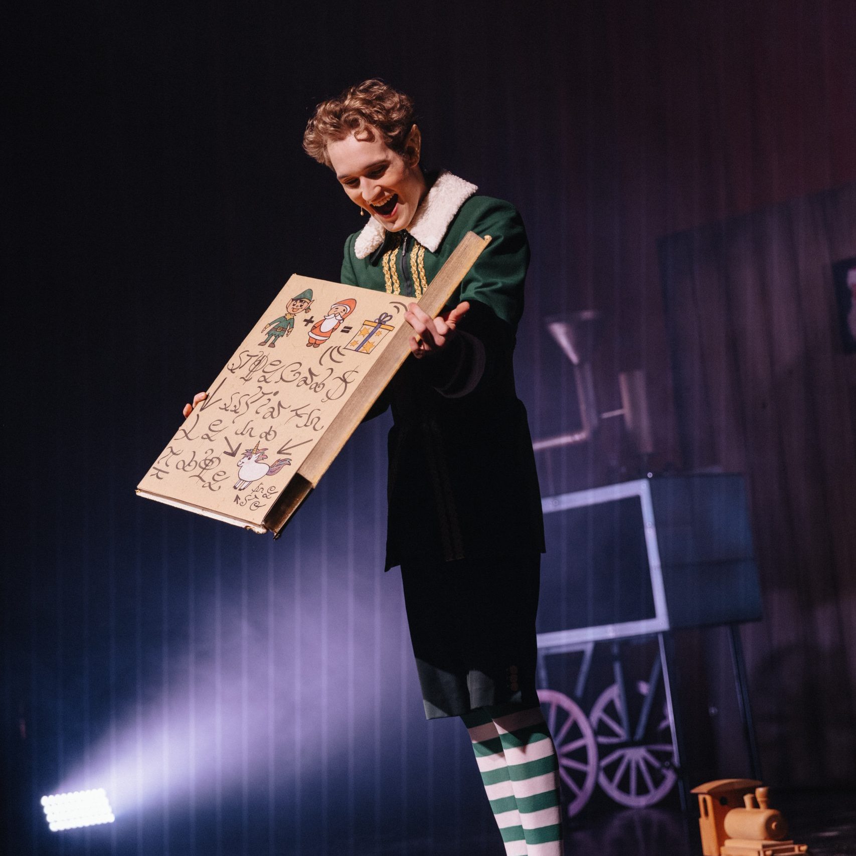Linus Faber - A magical elf mission — The big family magic show for children aged 4 and up