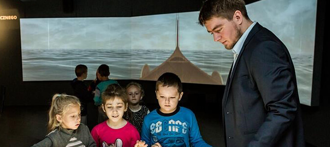 Od kompasu słonecznego do systemu DECCA – historia hiperboli w nawigacji