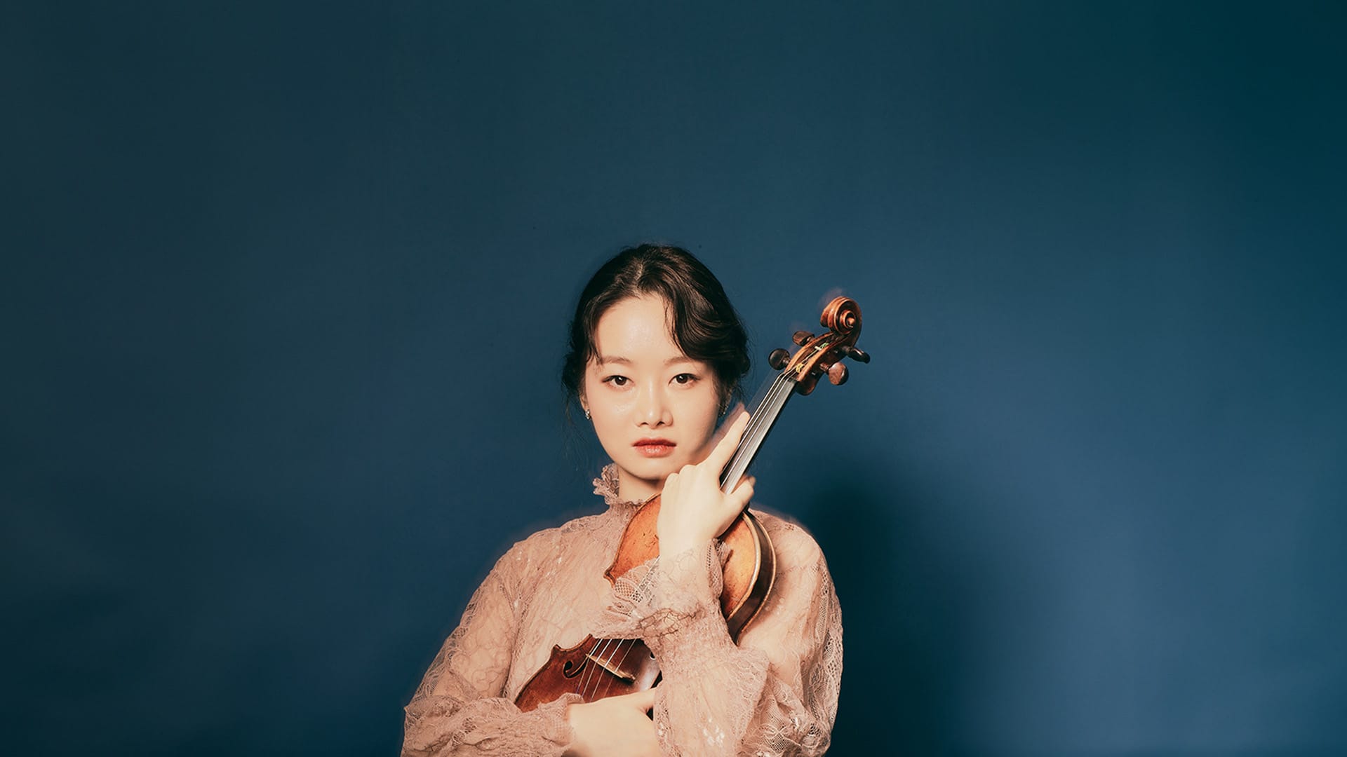 Bomsori plays Korngold's Violin Concerto
