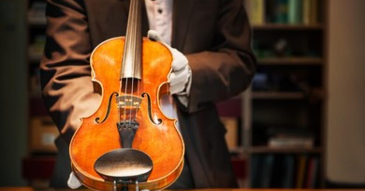 Play it Again Ludwig: Waves, Strings, and the Stradivarius