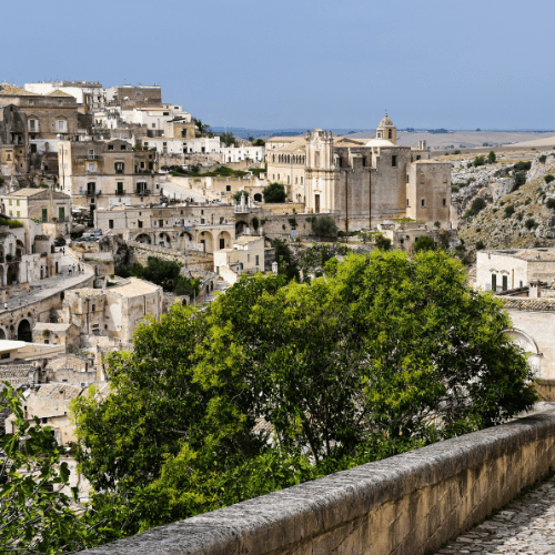 Apulia on the heel of an Italian shoe — among trulli, olive groves and baroque cities. Presentation by Ewa Świderska