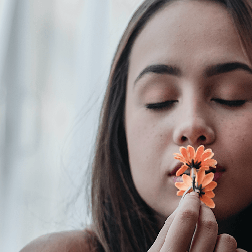 Discover the power of natural aromas: oil workshops