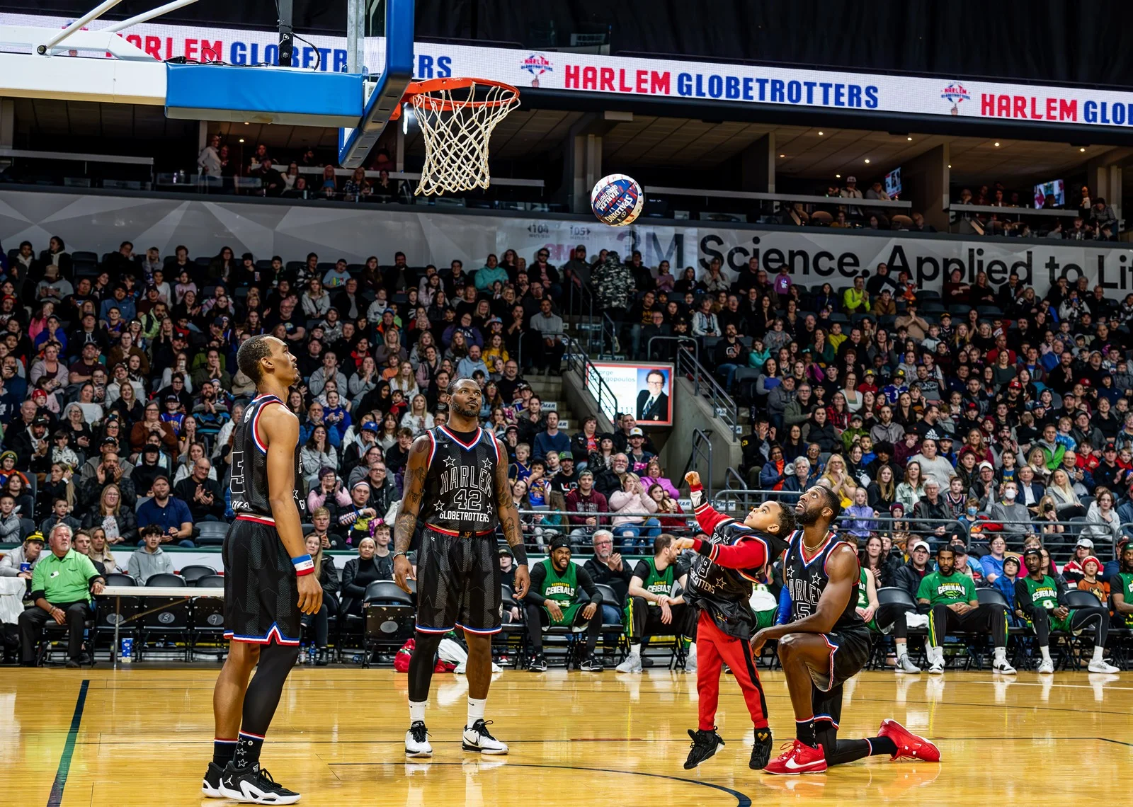 Harlem Globetrotters | The 100 Year Tour