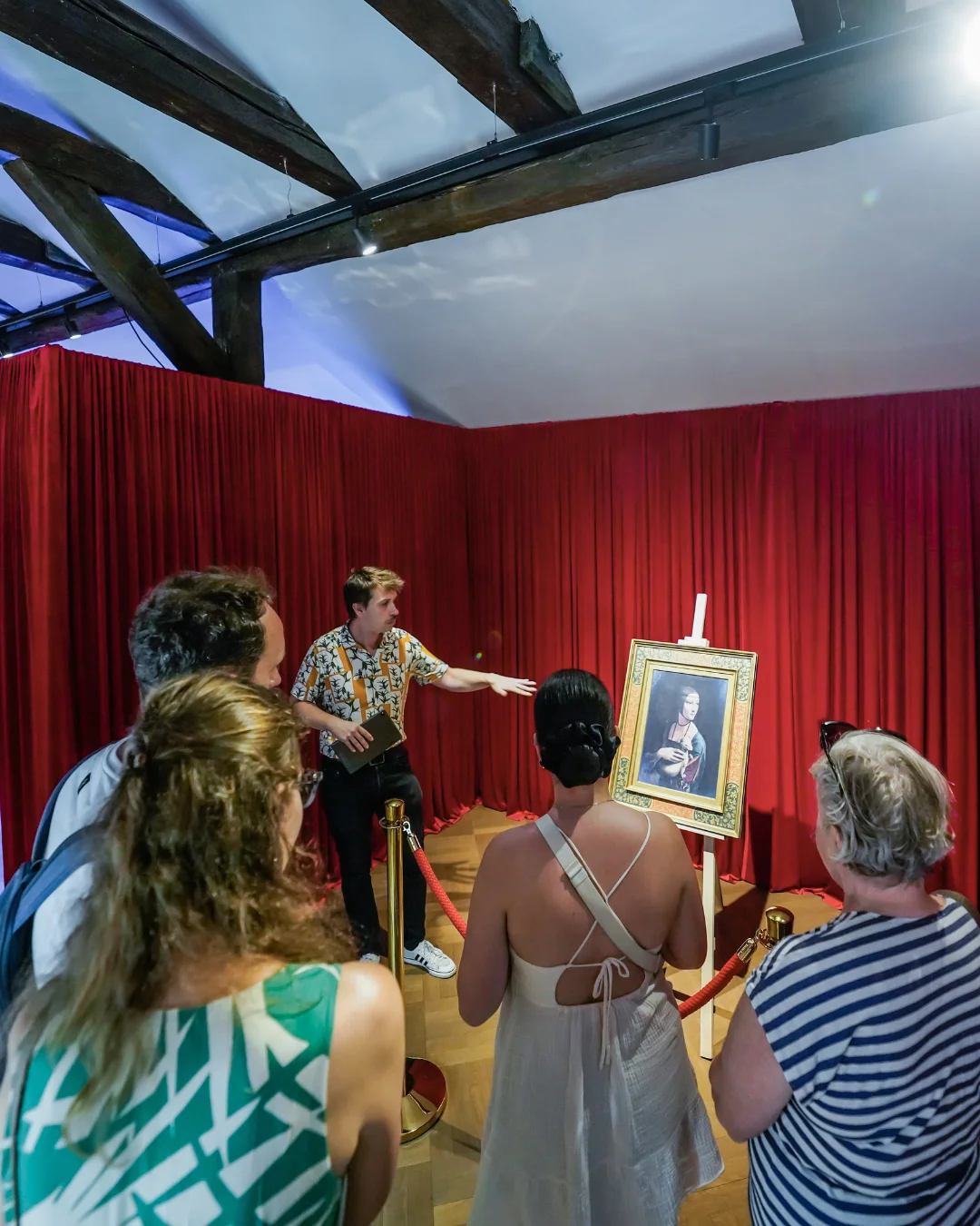 Guided tour of the temporary exhibition “40 Treasures on the 40th Anniversary of the Museum of Cinematography”
