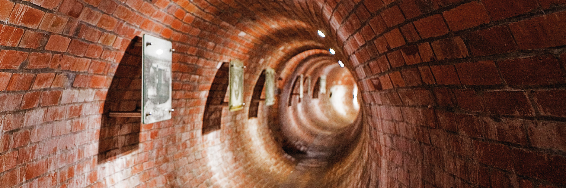Guided tour of the canal “Dętka” combined with a walk along the tracks of the Łódź rivers with a PJM interpreter as part of the Weekend of Culture without Barriers
