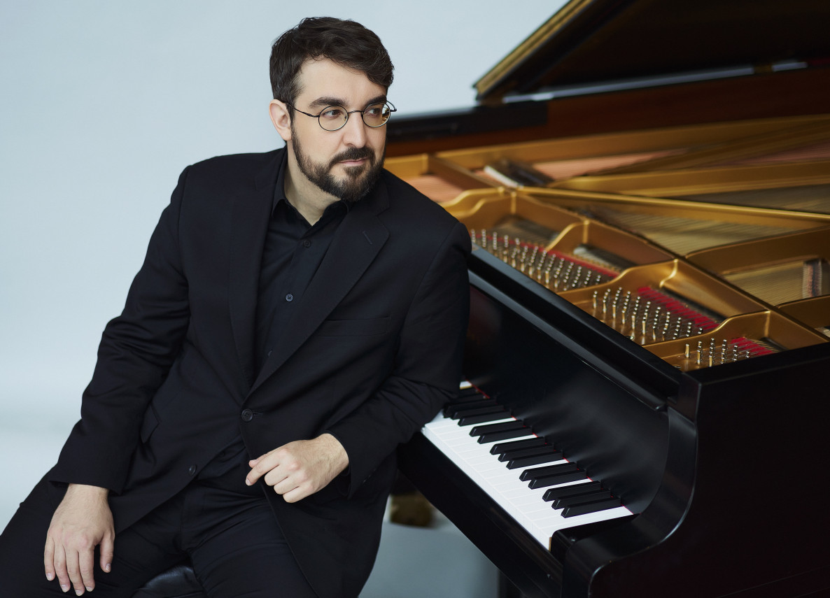 NOSPR / Young / Richard-Hamelin / Porzucając schematy