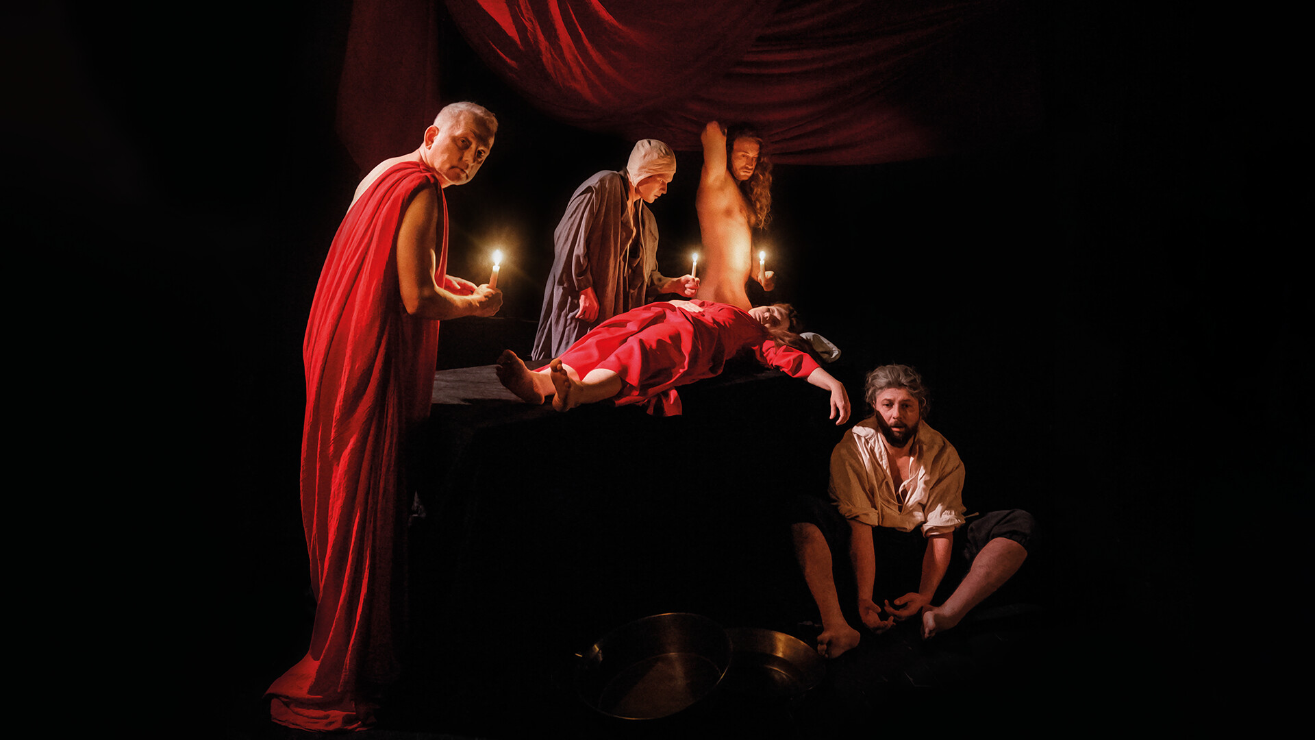 Between the legs of Lena, or “The Dormition of the Blessed Virgin Mary” according to Caravaggio