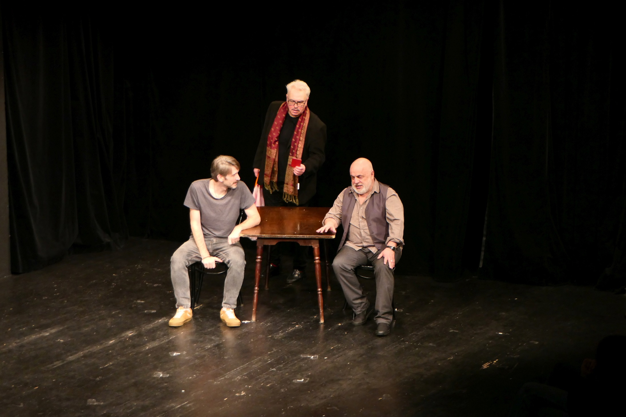 Screenplay for 3 actors