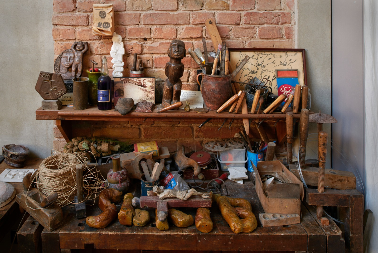 Curatorial tour of Karol Tchorek's Studio | II Festival of Historical Laboratories