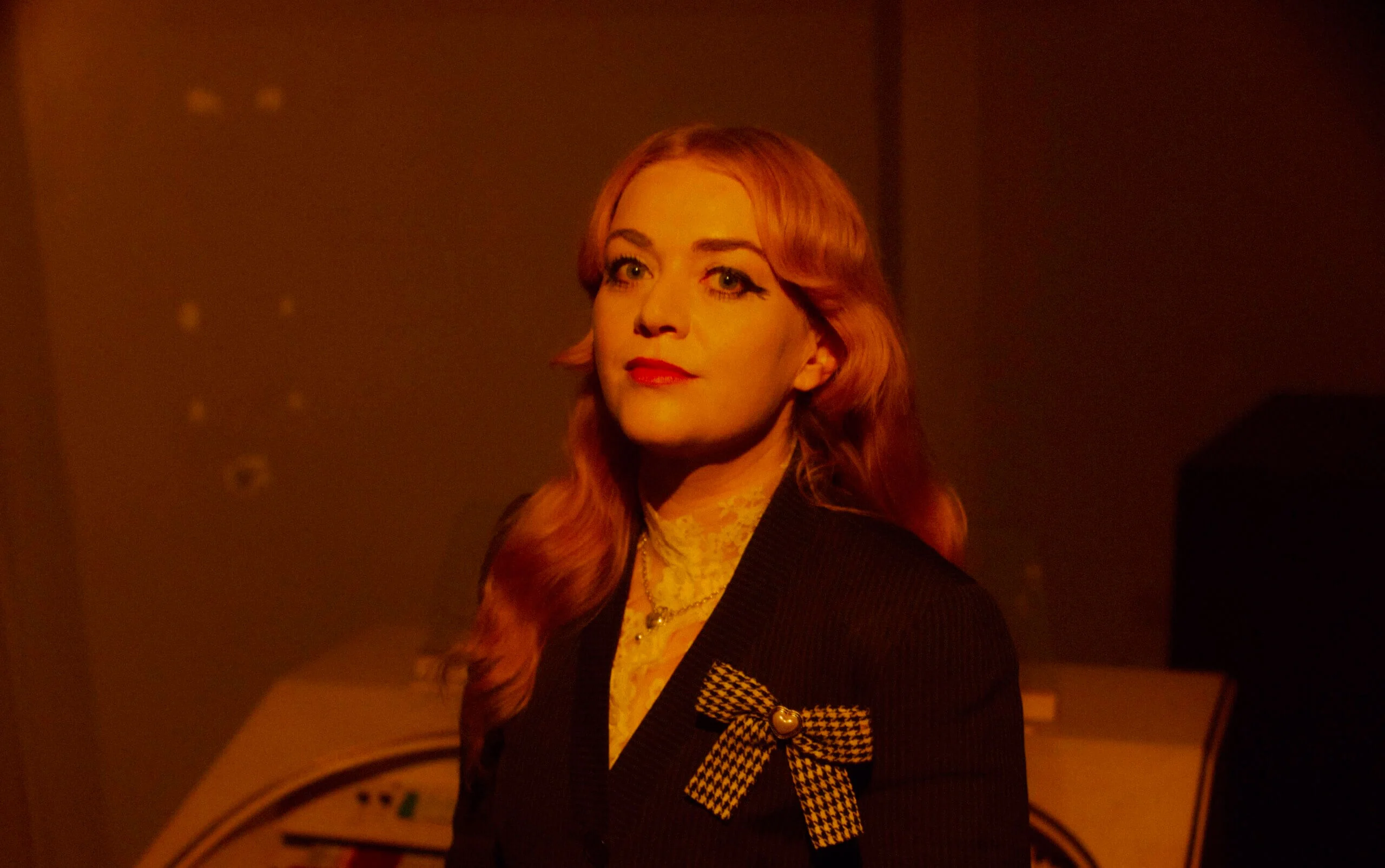 Ella Thompson (Full Live Band)