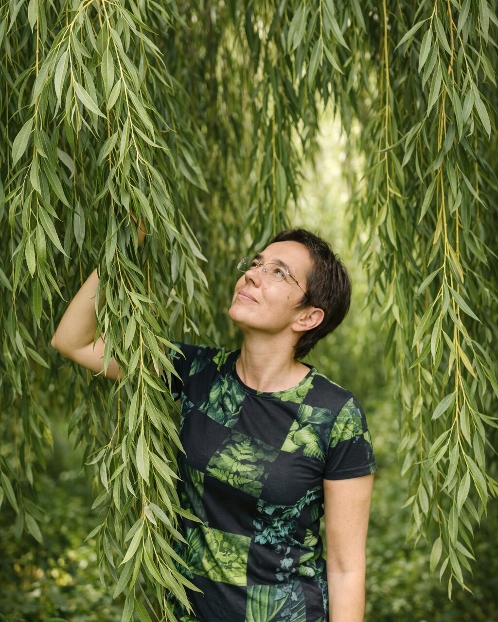Illumination outside the surface | Forest Bath inspired by the exhibition “Beyond the Pavement” with Ewa Kruchowska