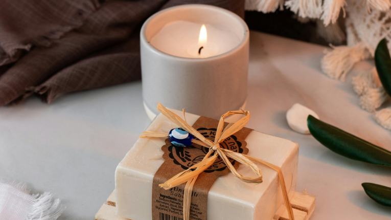 WORKSHOPS FULL OF FRAGRANCES - Soy candles