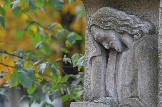 Thematic Walk: St. George's Cemetery — Powazki in Toruń, or concrete and lastrico?