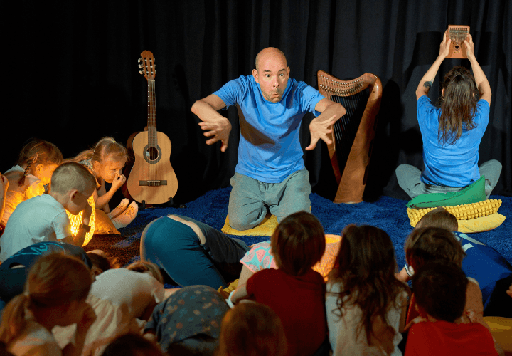“LAKE” /INTERACTIVE FAMILY SHOW