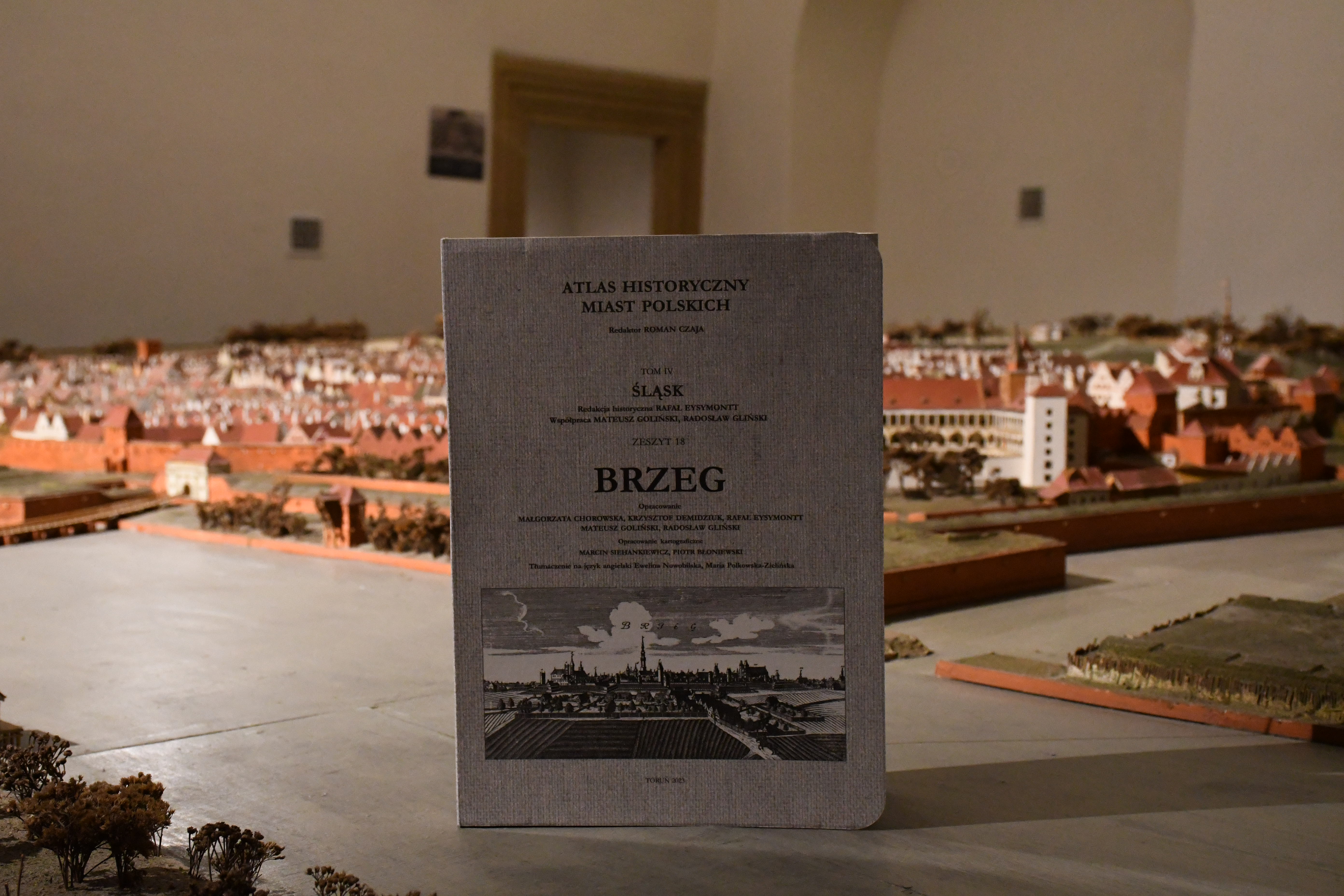 Atlas Historyczny Brzegu i jego autorzy