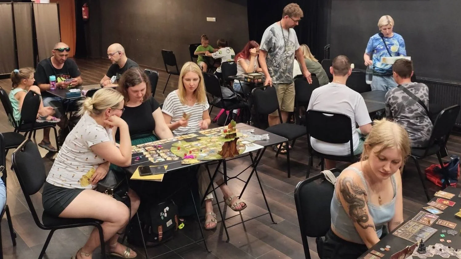 We play OFFline — board games club
