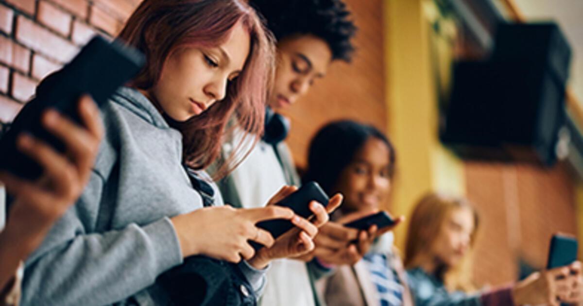 Young Audiences and News: Redefining the news from “Online-First" to "Social-First"