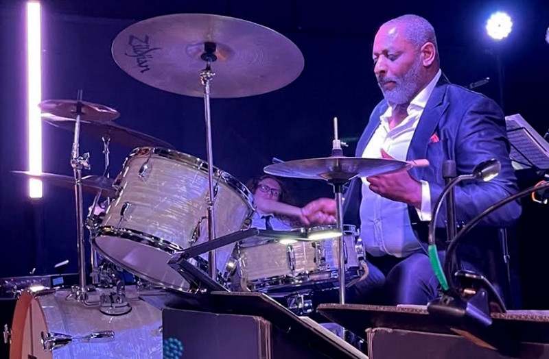 Vince Dunn & the Medicine Band