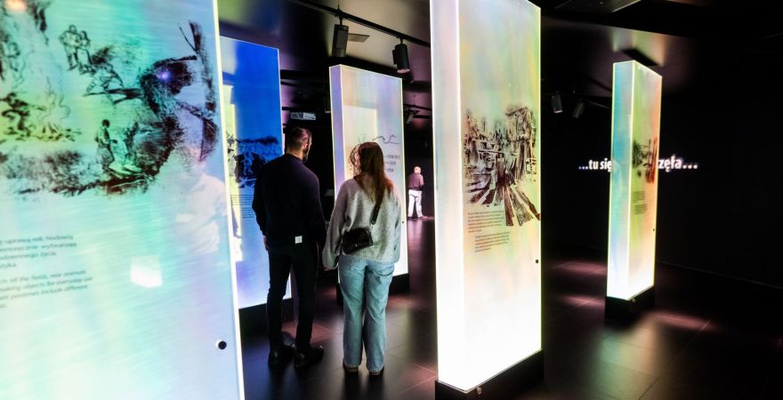 International Day of Tolerance: Multiculturalism as an opportunity for development — a tour of the Poznan Gate exhibition