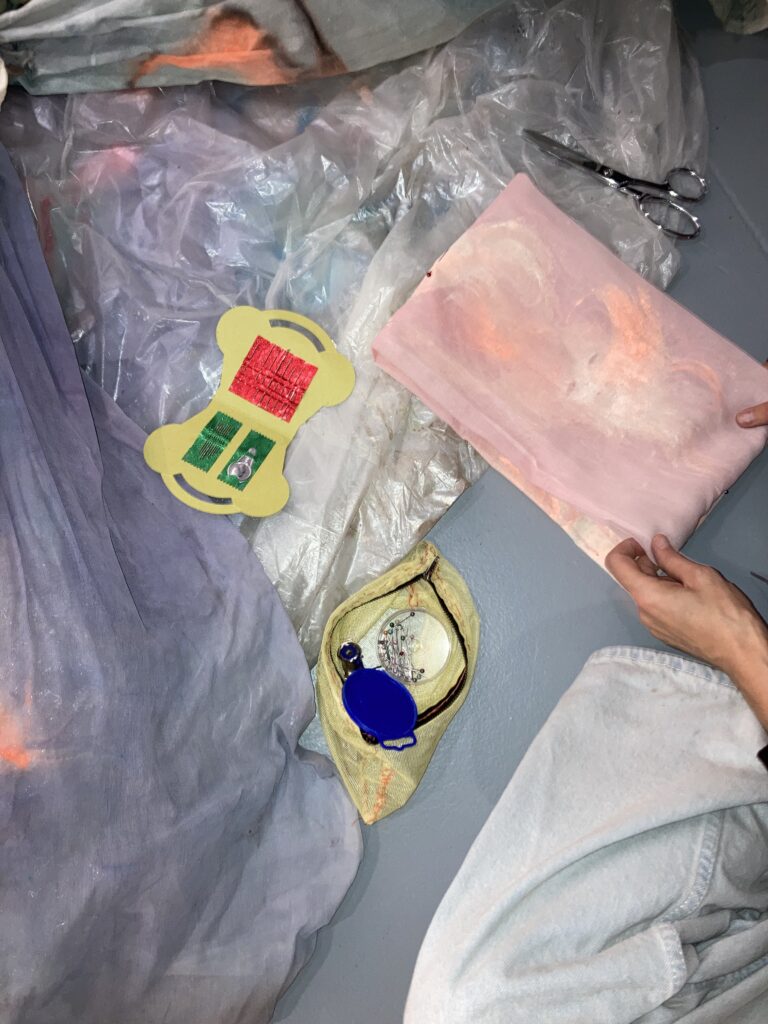 It seemed to me that the fabric was alive — workshops with the Texpol group