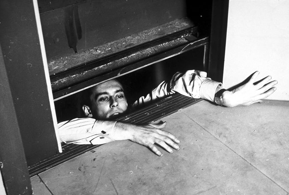 European Day of Artistic Cinema. A classic in cinema: “The Elevator to the Scaffold”, directed by Louis Malle (1958, 93′)