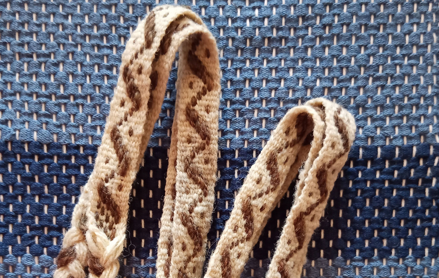 Weaving workshop on a bardk — from the basics to choosing patterns
