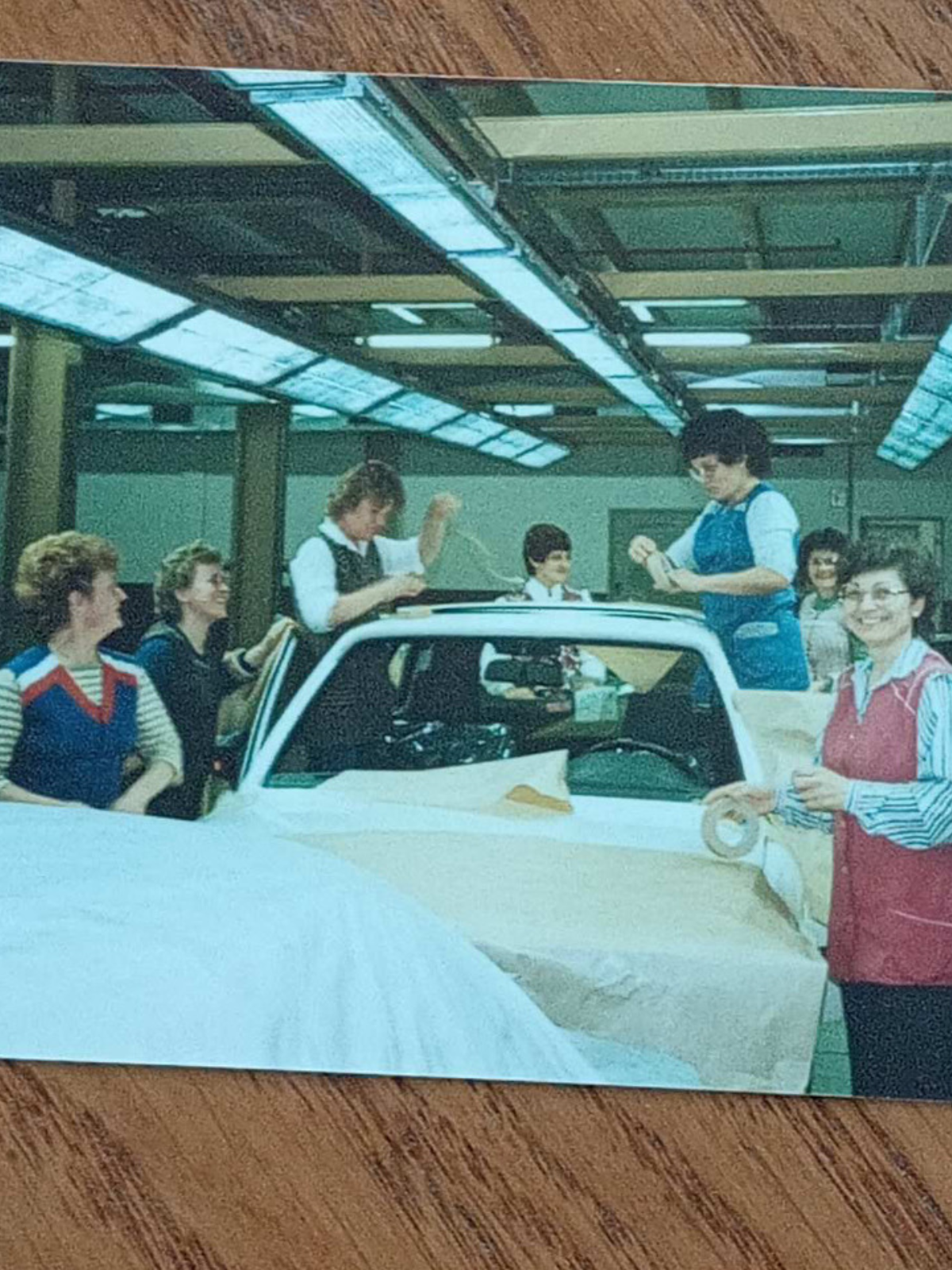 Yoldaş – Frauen, die einander halten