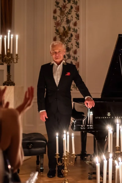 CANDLELIGHT CONCERT | ROBERT SKIERA