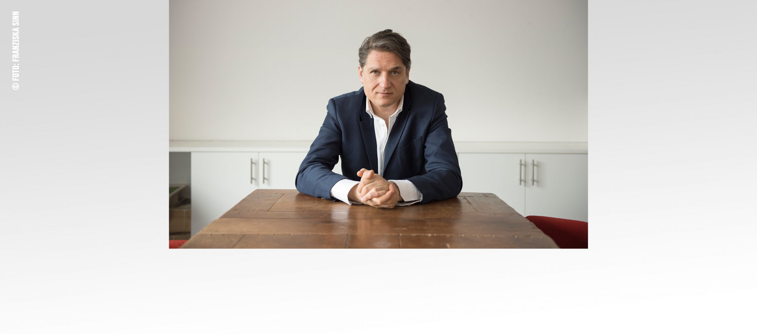 JAKOB AUGSTEIN IM GESPRÄCH MIT JANA HENSEL: „Was kommt in Ostdeutschland nach der Demokratie?“