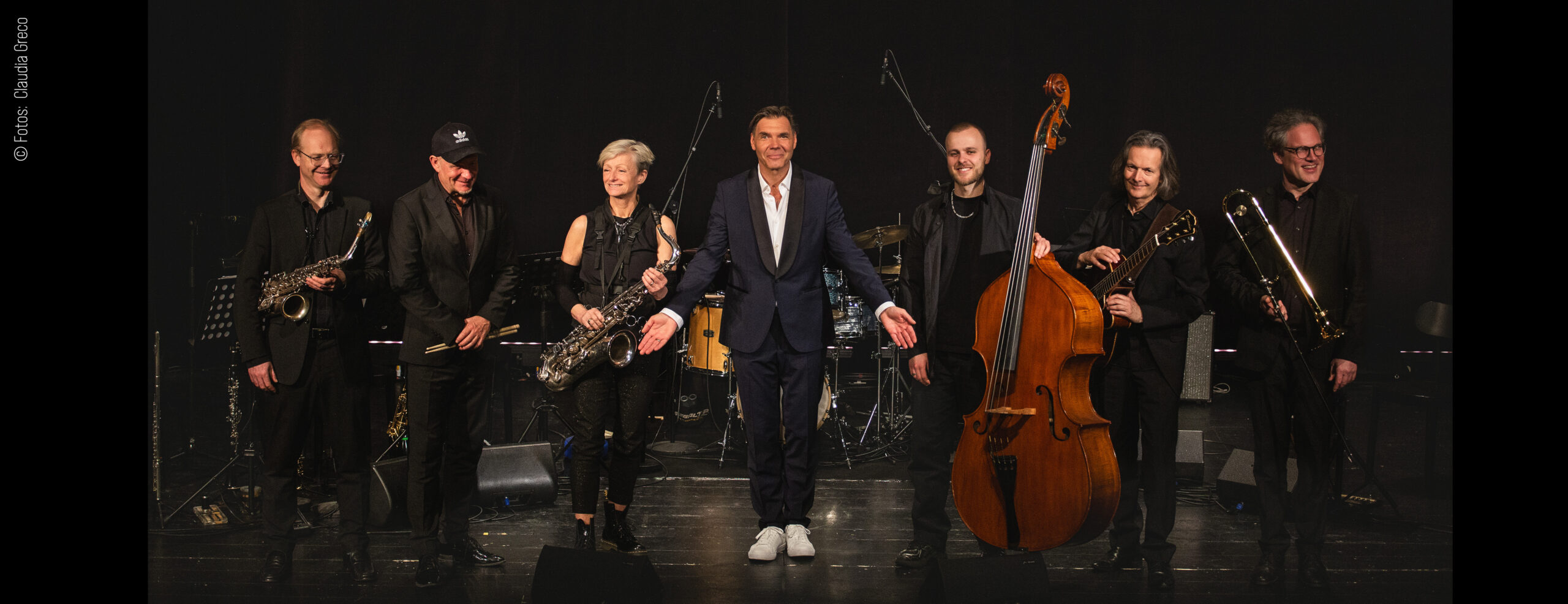 Lächelnd durch den Ernst der Zeit