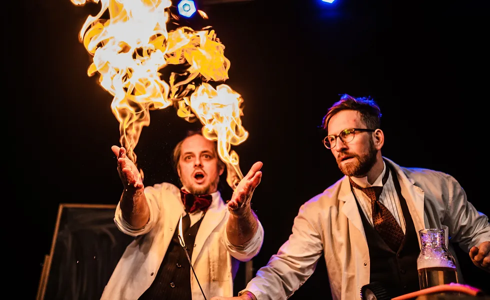 O dwóch takich,
co skroplili azot