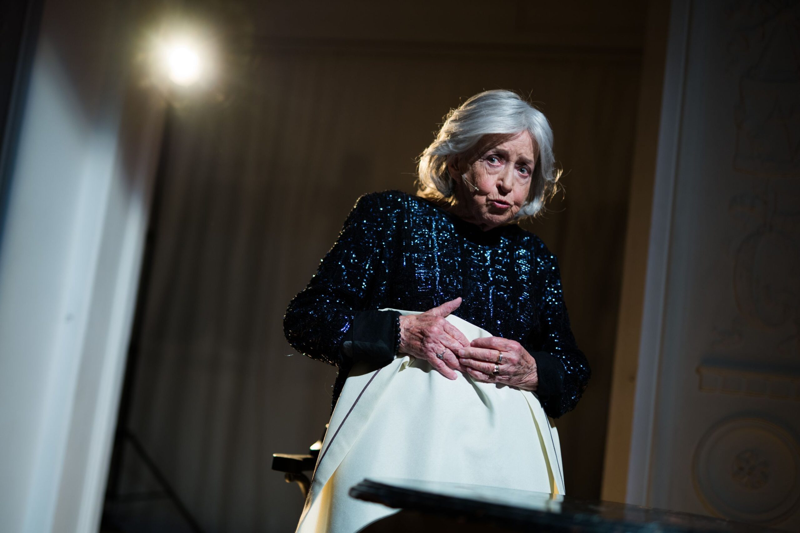 OLD WOMAN EJACULATES