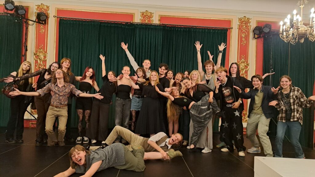 22.10./ “Evening with the poetry of horror” performed by the poetic group and actors of the Uhuru Theater