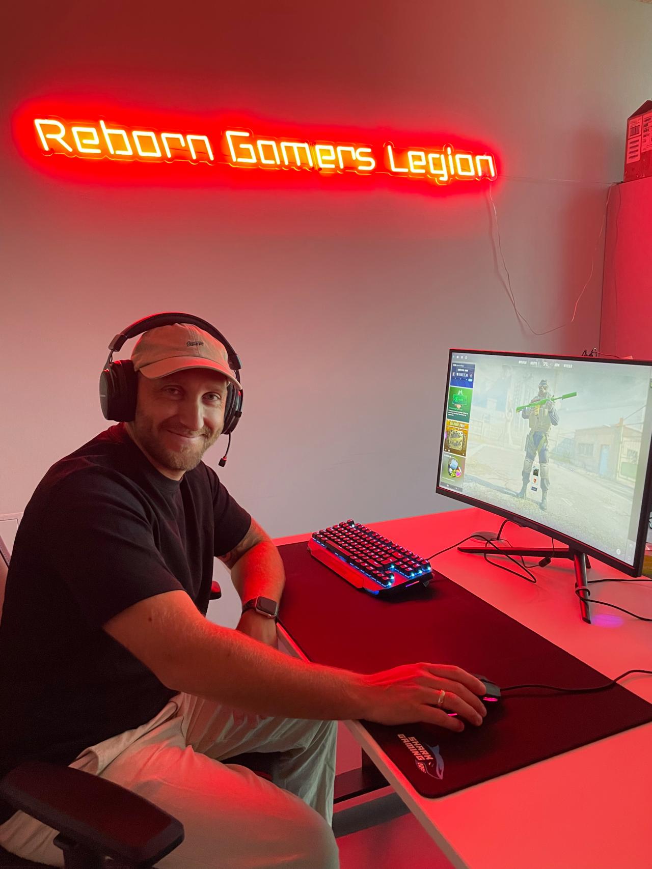 Gaming as recovery/free talk in Asta Bar