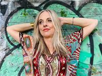 OTL: Joanna Eden – Joni & Me
