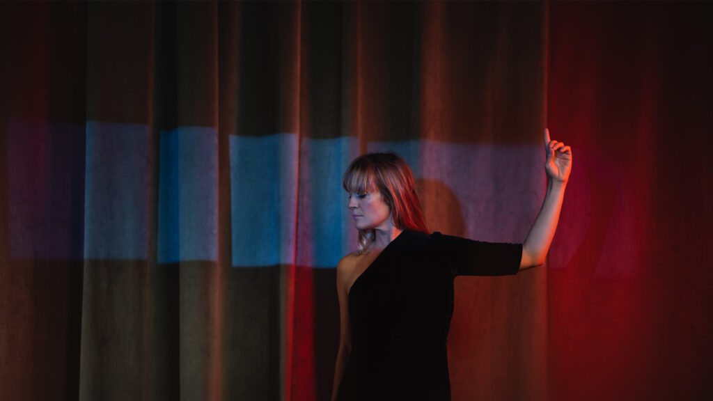 Crypt Close-Up: Ruby Hughes - Amidst the Shades