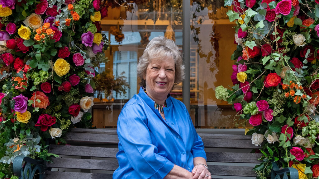 Flower Demonstration: Flowers in a Vase