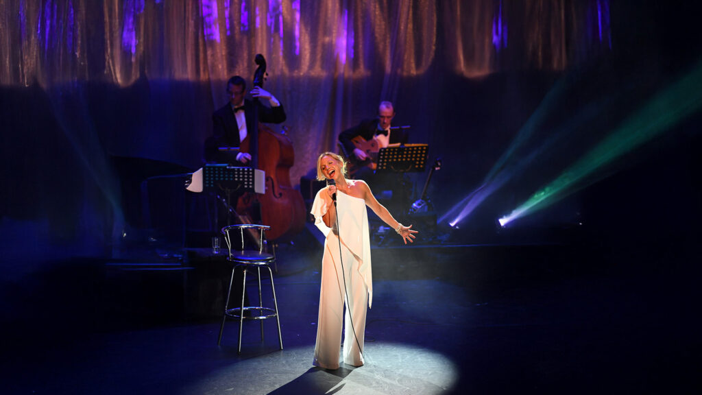 Liza Sings Streisand